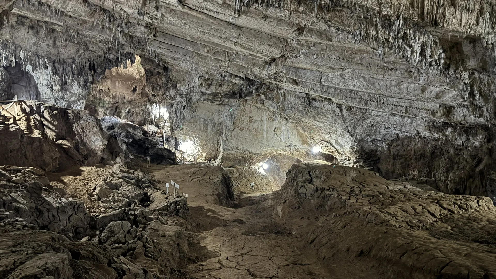 Cámara interior de las grutas
