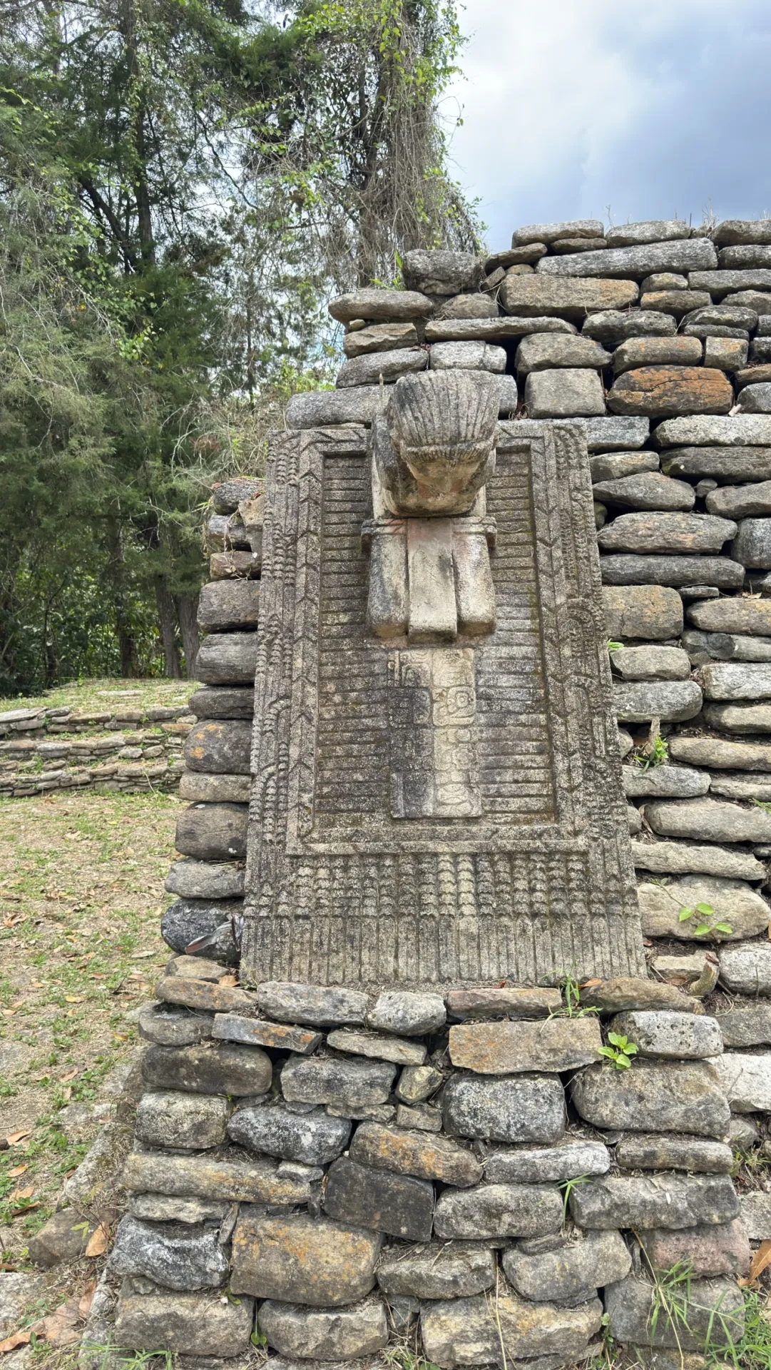 Estela tallada en Toniná